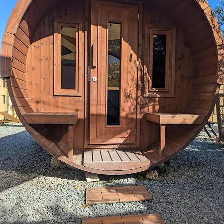 Geometry Park Glamping *
